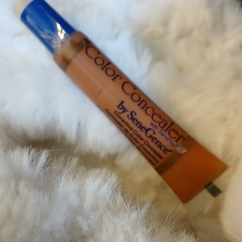 SeneGence Color Concealer in Deep